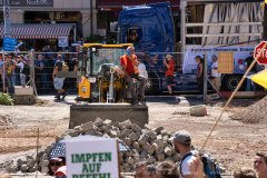 P1036674b-corona-demo-unter-den-linden.jpg