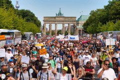 P1047725b-Querdenken-Demo-Berlin-August-2020.jpg