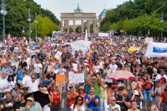 P1047774b-Pflicht-zum-Widerstand-Berlin-2020.jpg