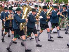 Tuba-Horn-Bayern.jpg